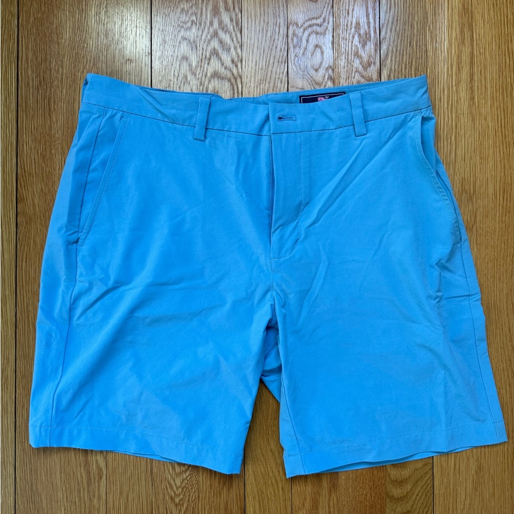 Men’s Vineyard Vines Performance Breaker Shorts - Size 33